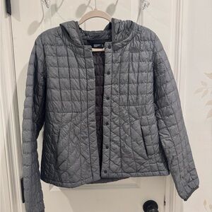 North Face Gray Quilted Jacket tapered, removable hood small